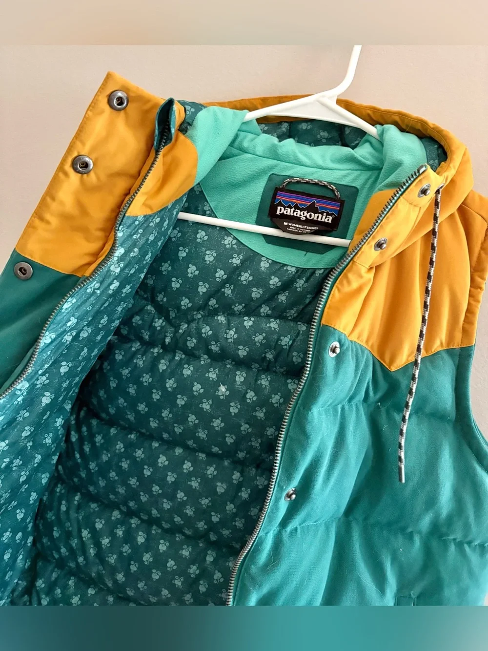 Patagonia Bivy Hooded Down Vest Arbor Green/Mustard | Size M - Picture 5 of 10
